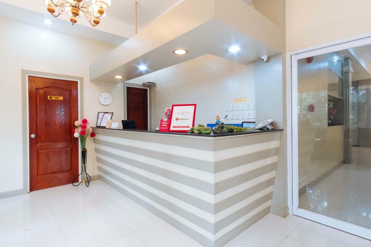 Hotel Reddoorz Premium @ Gabinete Road Palawan à Puerto Princesa Extérieur photo