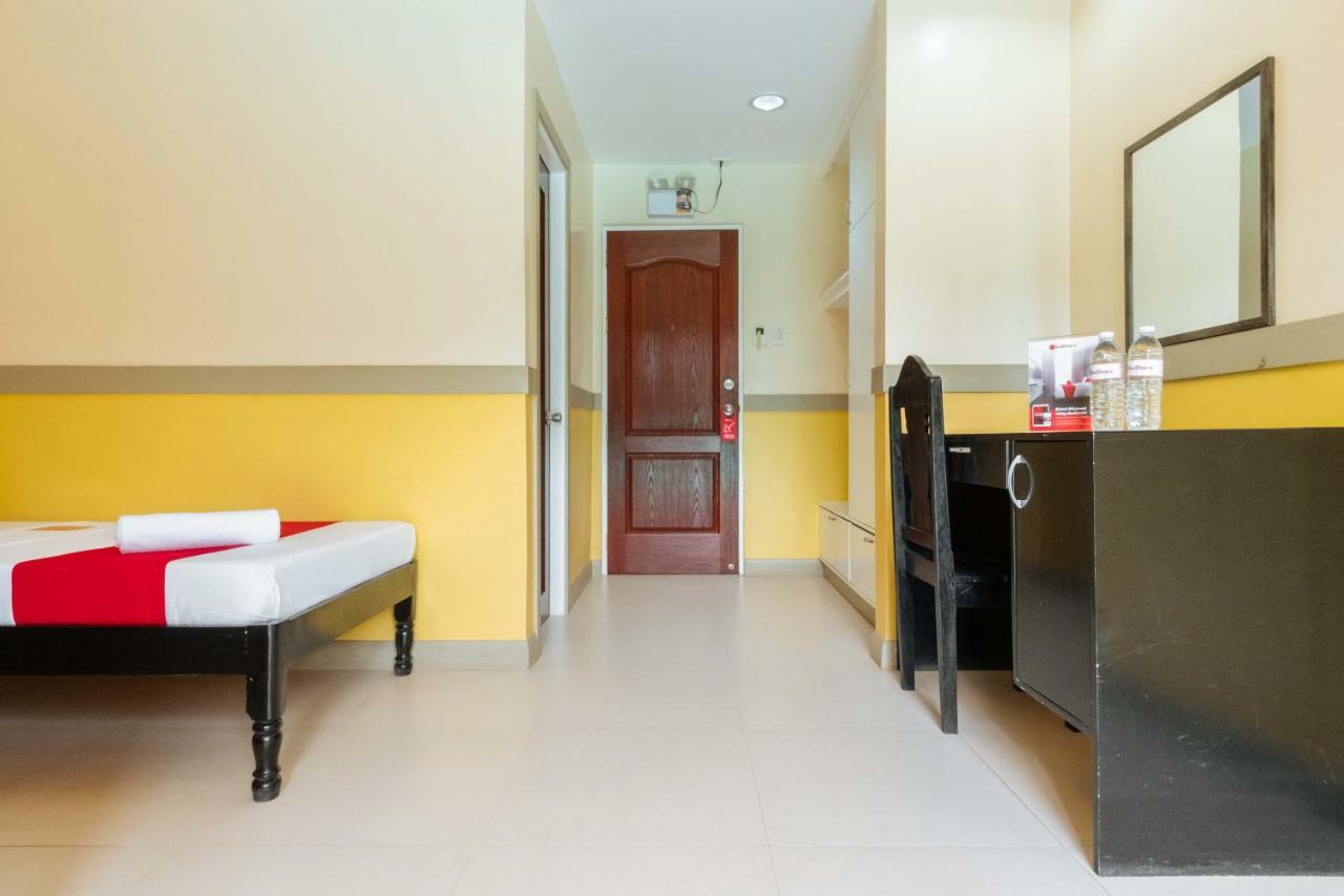 Hotel Reddoorz Premium @ Gabinete Road Palawan à Puerto Princesa Extérieur photo