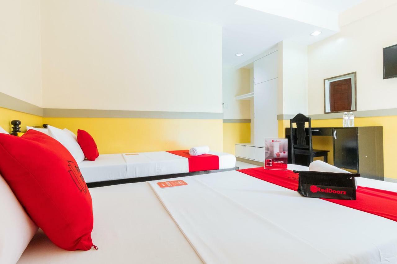 Hotel Reddoorz Premium @ Gabinete Road Palawan à Puerto Princesa Extérieur photo