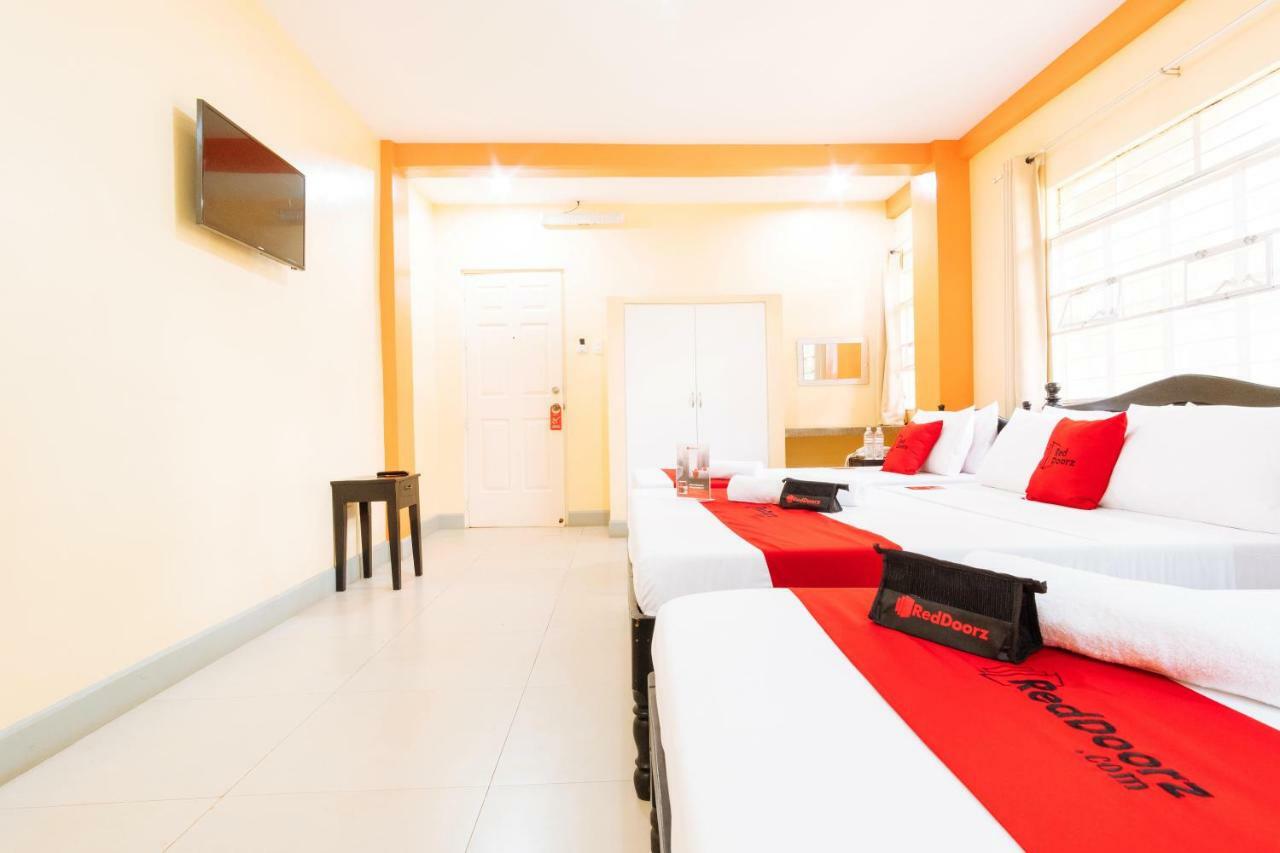 Hotel Reddoorz Premium @ Gabinete Road Palawan à Puerto Princesa Extérieur photo